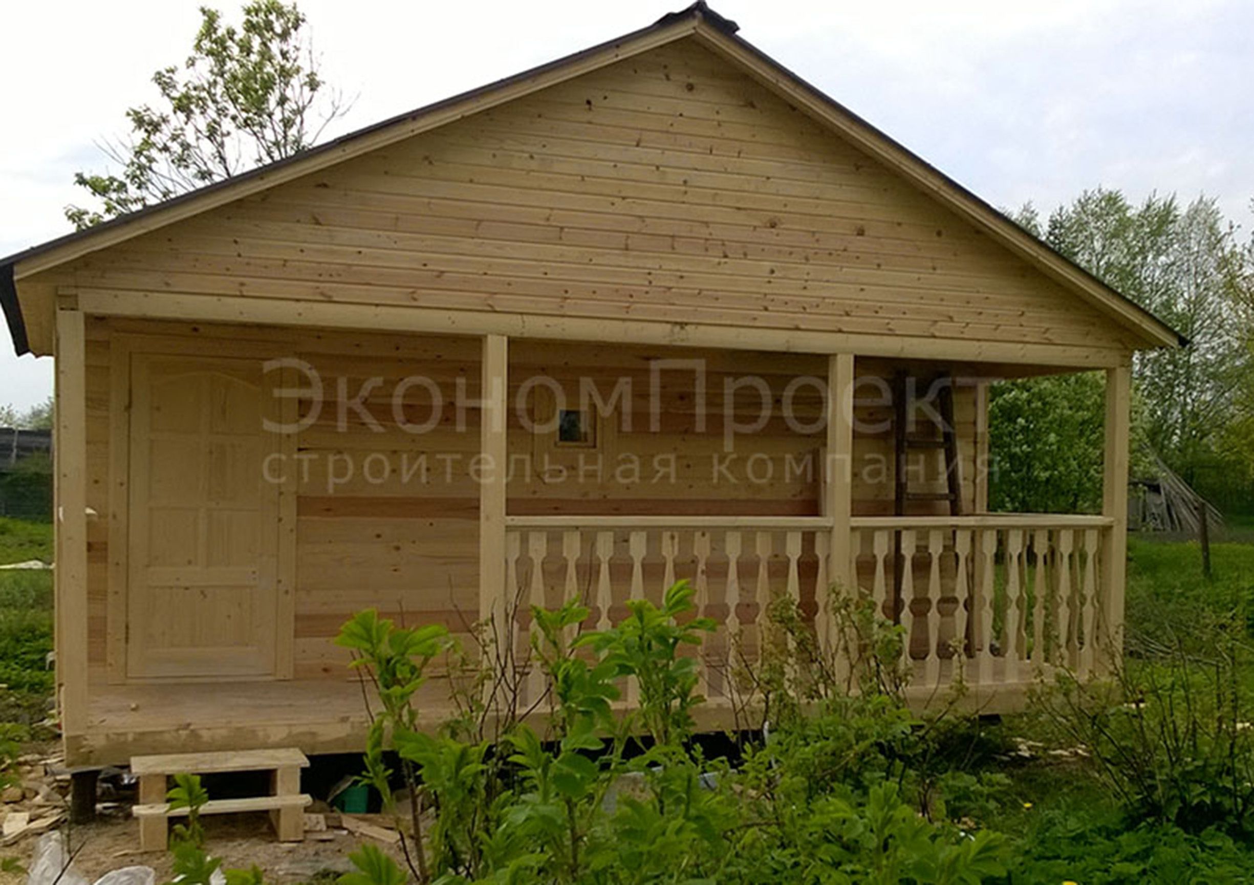 Баня из бруса 4,5х6 с террасой